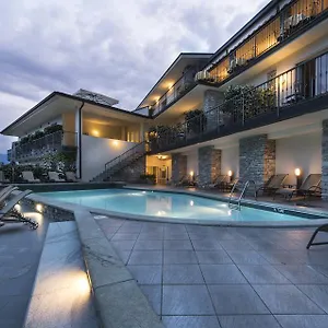 https://hotel-la-perla-tremezzo.it-lombardy.com